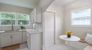 Modern Chateau Remodeled Home Close to Downtown - Mobile - 3