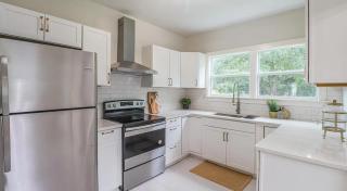 Modern Chateau Remodeled Home Close to Downtown - Mobile - 1