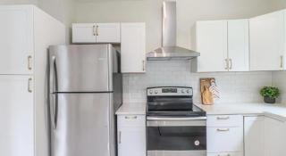 Modern Chateau Remodeled Home Close to Downtown - 6