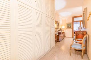 Drake's Royal Suite - City Centre & Train Station - 4