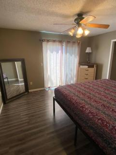 Bungalow- Bachelor/Bachelorette parties welcomed! - Lake Ozark - 1