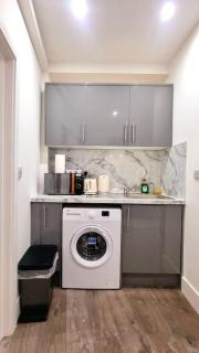 2 Bed Cosy Flat close to Bus & Tube Station - Londra - 4