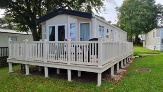 Stunning 2 Bedroom, pet friendly Static Caravan at Hoburne Devon Bay - Goodrington - 0