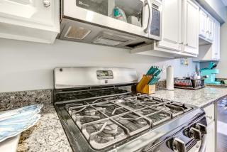 Seaside Heights Condo with Deck Walk to Boardwalk! - Seaside Heights - 1