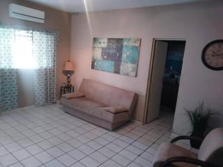 Casa de praia p/ família, confortável, bem arejada - Serra - 2