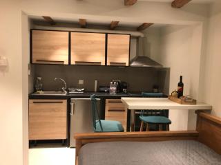 M&F Ground Studio in Old Town - 8