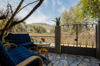 Cozy Archangelos apartments with private parking - 5