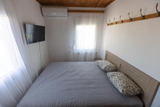SOFIA'S HOUSE - 9