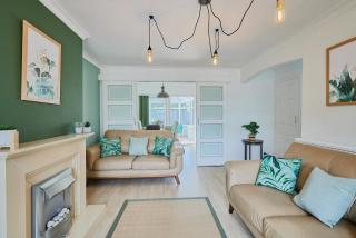 2km to Chester Races! Sleeps 6 by Restfully - Chester - 3