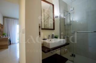 Ladybird - Veranda Skyline - 1