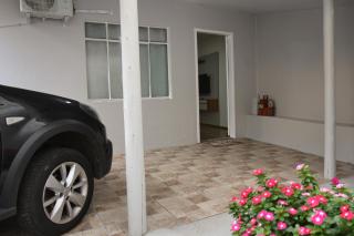 Casa com estacionamento no centro, pets são bem vindos - 3