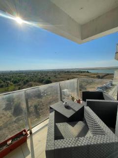 Seaside Dream and Sunset Breeze Studios at Blaxy Resort - Olimp - 4