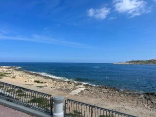 Seafront Beachroom - St Paul's Bay - 1