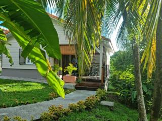 La Petite Charmeuse - 0