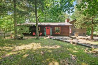 Sunset Cabin - Secluded retreat on Beaver Lake - 1