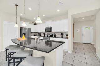 Windsor at Westside Corner Unit Next to Amenities - Kissimmee - 2