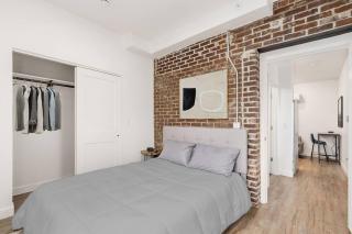 Oasis with Pool Table! Stylish Stay, Pets Allowed! - Columbus - 5