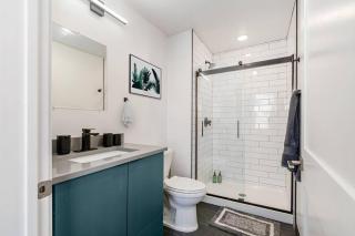 Oasis with Pool Table! Stylish Stay, Pets Allowed! - Columbus - 2