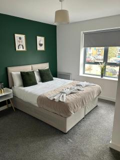 Long Stay - Free Parking - Contractors - Train Station - Students - Colchester - 9