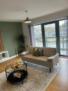 Long Stay - Free Parking - Contractors - Train Station - Students - 5