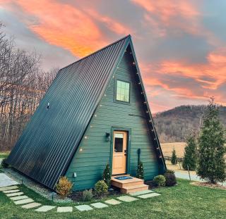 Unique a frame cabin located near Old Rag Mountain - Etlan - 0