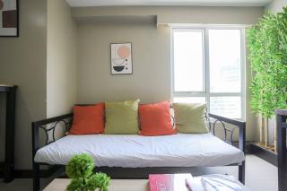 A2J Luxury 3BR Loft BGC Near High Street Taguig - Manila - 2