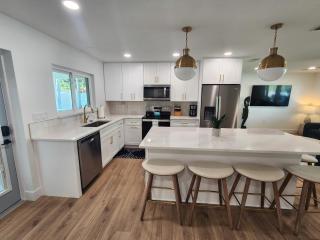 Drift House - 4Bed 3Bath Private Pool House - 3