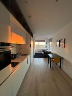 Voyager Haus Apartments, EV Charging Stations, London Heathrow Airport, LHR, Terminal 4, RE-Energise & GO - 6