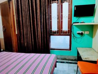 Priti Guest House - Varanasi - 3