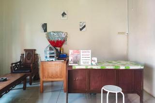 RedDoorz Syariah near Universitas Jambi Telanaipura - Jambi - 6
