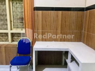 LH101 Guest House Syariah near Makam Sunan Bonang RedPartner - 5