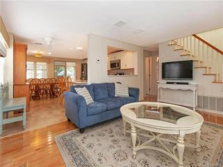 Stunning Home In Haven Beach With 5 Bedrooms, Heated Swimming Pool And Wifi - Brant Beach - 8