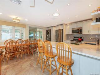 Stunning Home In Haven Beach With 5 Bedrooms, Heated Swimming Pool And Wifi - Brant Beach - 3