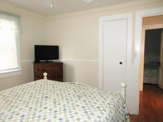 Immaculate 3 Bedroom First Floor Duplex In Ship Bottom, Close To The Beach, - Ship Bottom - 6