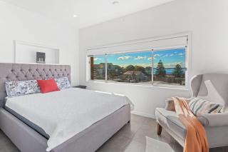 Louisa Court, 7,49 Donald St- Unit in the heart of town with stunning water views - Nelson Bay - 7