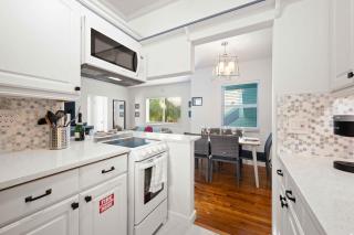 Condo by the Beach King Beds Lush Patio w BBQ Breakers Key One H0MES - Fort Lauderdale - 3