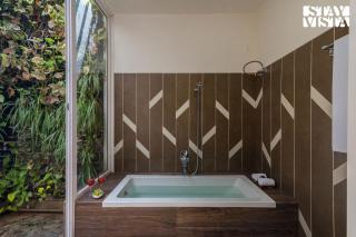 StayVista's Silver Grove - Serene Haven with Expansive Lawn & Terrace - 2