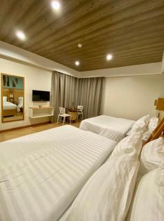 Acacia Garden Inn and Suites - Corón - 4