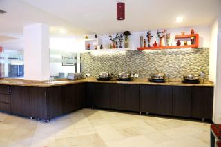 Click Hotel Yuvraj - Surat - 8