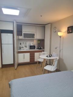 White Stay - Seul - 1