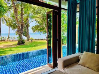 Amatapura Beachfront Villa 14, SHA Certified - Ao Nam Mao - 0