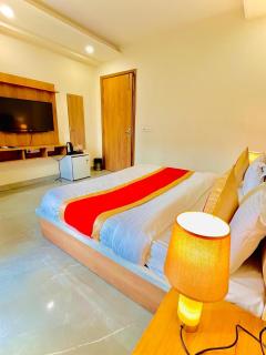 Amahi Inn - Sector 48 - Gurgaon - 2