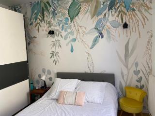 Luxury Ensuite Room at Gates of Paris - 5