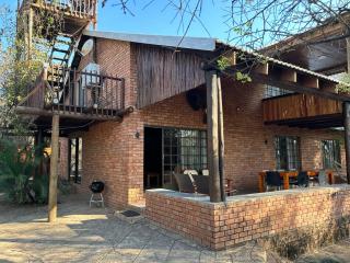 Bushveld Symphony Holiday Home - 4