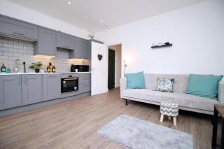 Cohost Partners | Spacious | Free Parking! - 1