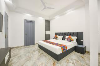 FabHotel The Premium Villa - Faridabad - 2