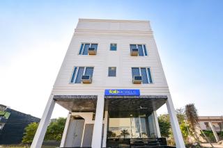 FabHotel The Premium Villa - Faridabad - 0