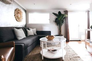 The Icely Cottage - Orange - 0