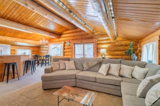 Tucked Away Timbers - Fairbanks - 6