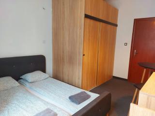 METRO Pokoje & Parking - Sopot - 5